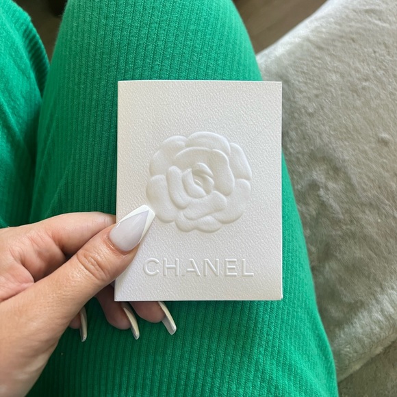 COPY - COPY - White north south boy bag - Picture 4 of 5